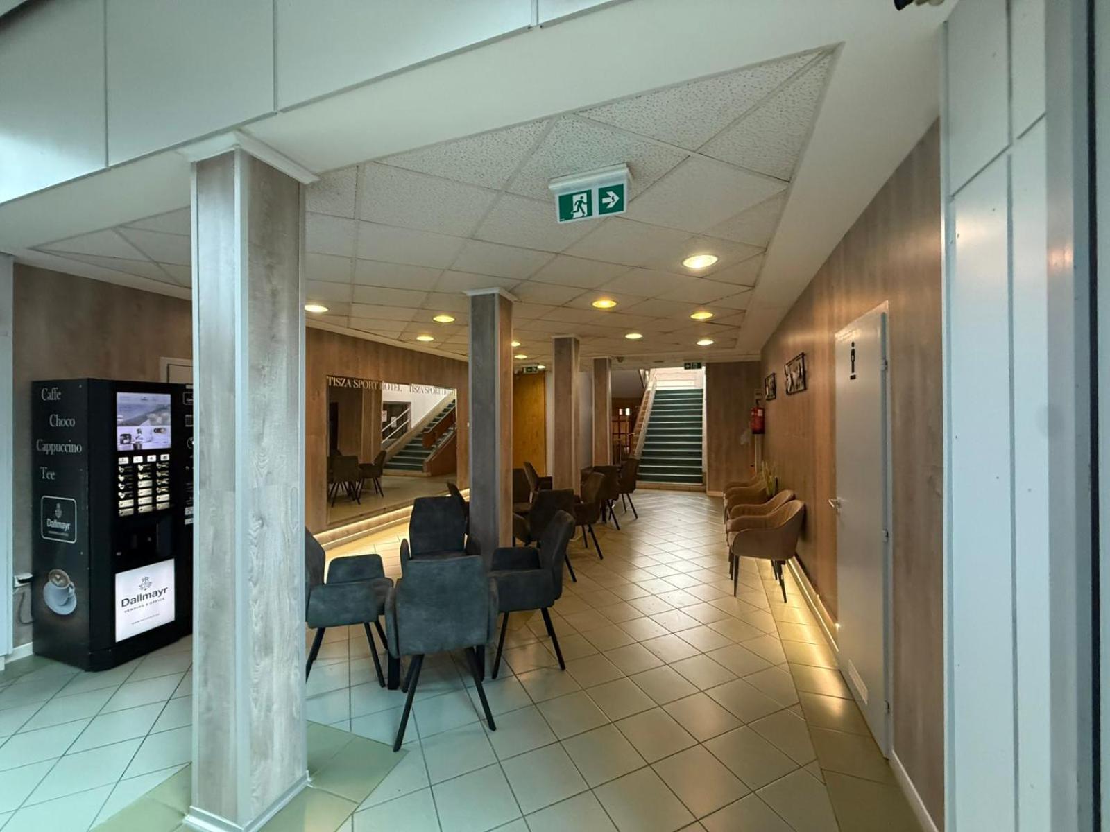 Tisza Sport Hotel Szeged Exterior photo